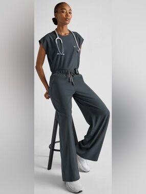 Easy STRETCH Woman’s Scrub Set (L)